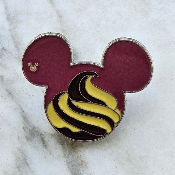 Dole Whip Mickey Mouse Icon Disney Pin - Picture 1 of 2